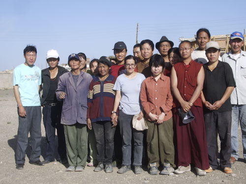 Sangiin Dalai team 2007 with Japanese volunteer Yayoi Sangiin Dalai team 2007 with Japanese volunteer Yayoi